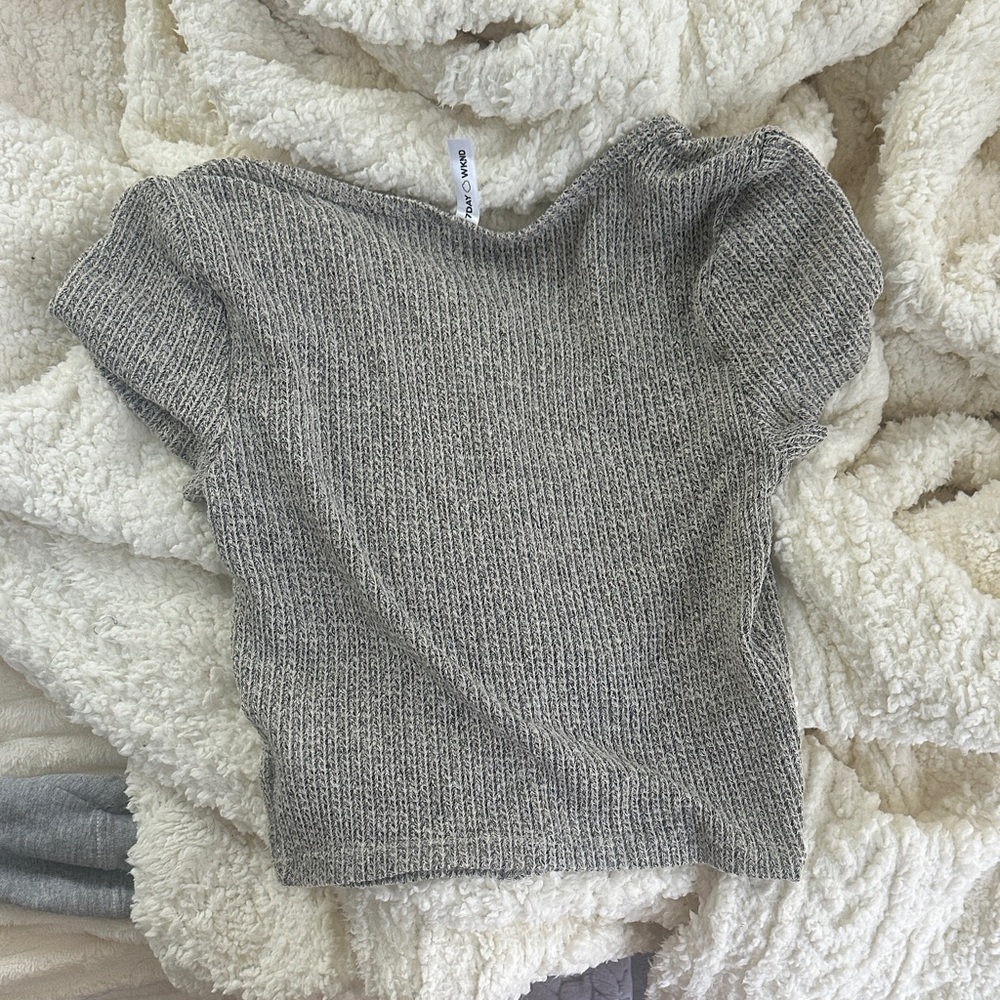 Button Top - Picture 2 of 3
